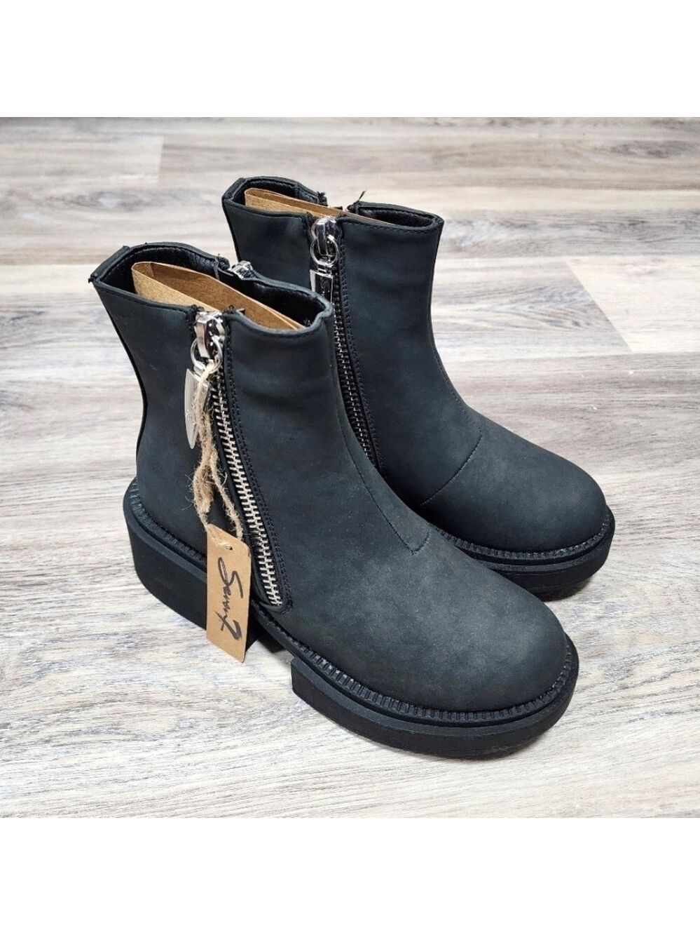Seven7 Moto Zipper Ankle Boots Black Lug Sole Combat Booties Size 6 - New In Box